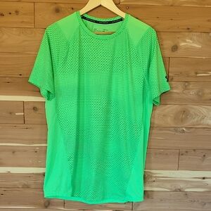 Under Armour Heat Gear Neon Green Shirt, Size L